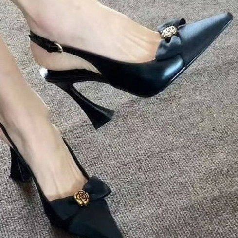 Femmes d'hiver Cutout dos pointu orteil talon de bloc chaussures avec Camellia & Bow Decor