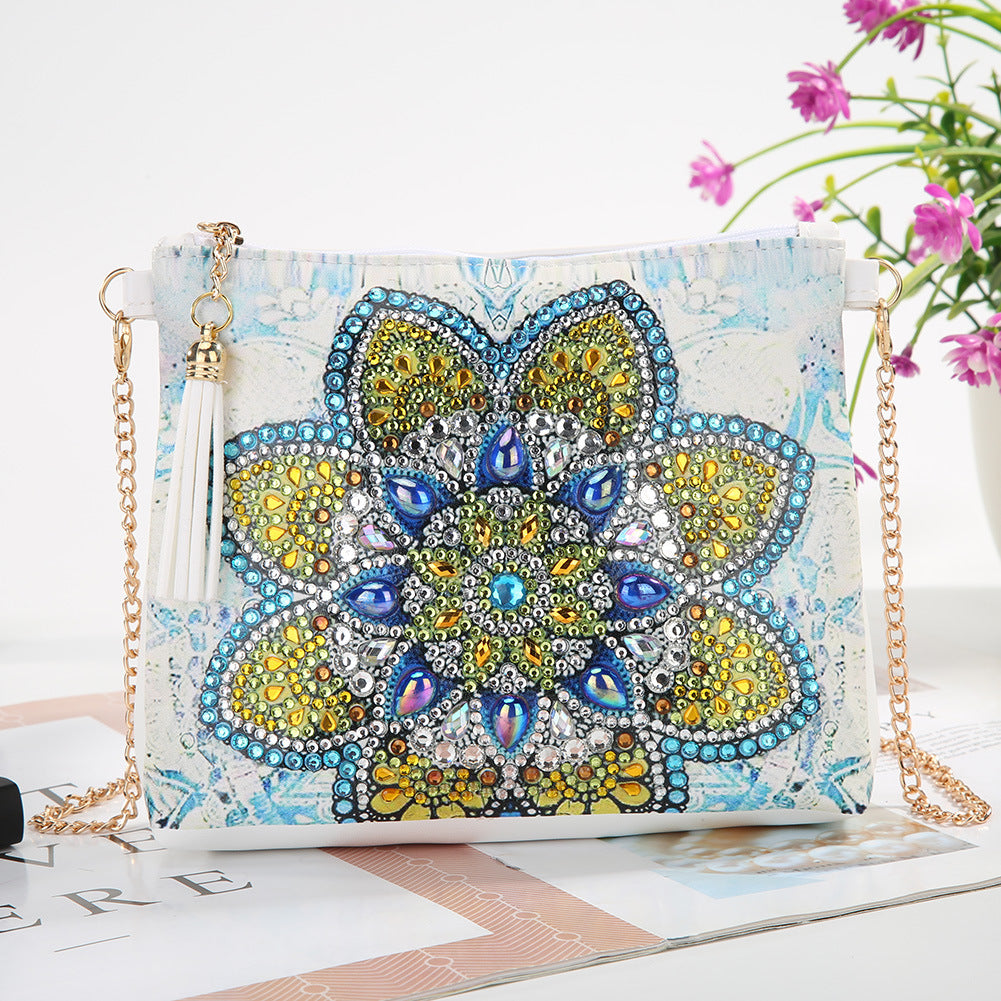 Bricolage Diamond Peinted Women's Outdoor Tote Bag