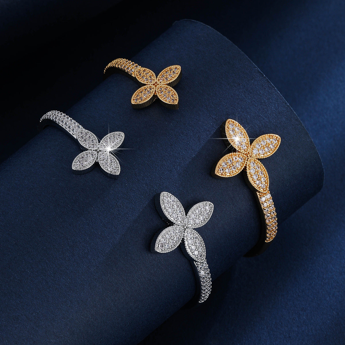 Luxury Asymétrique Double Fleur Zircon Inlaid Open Bangle