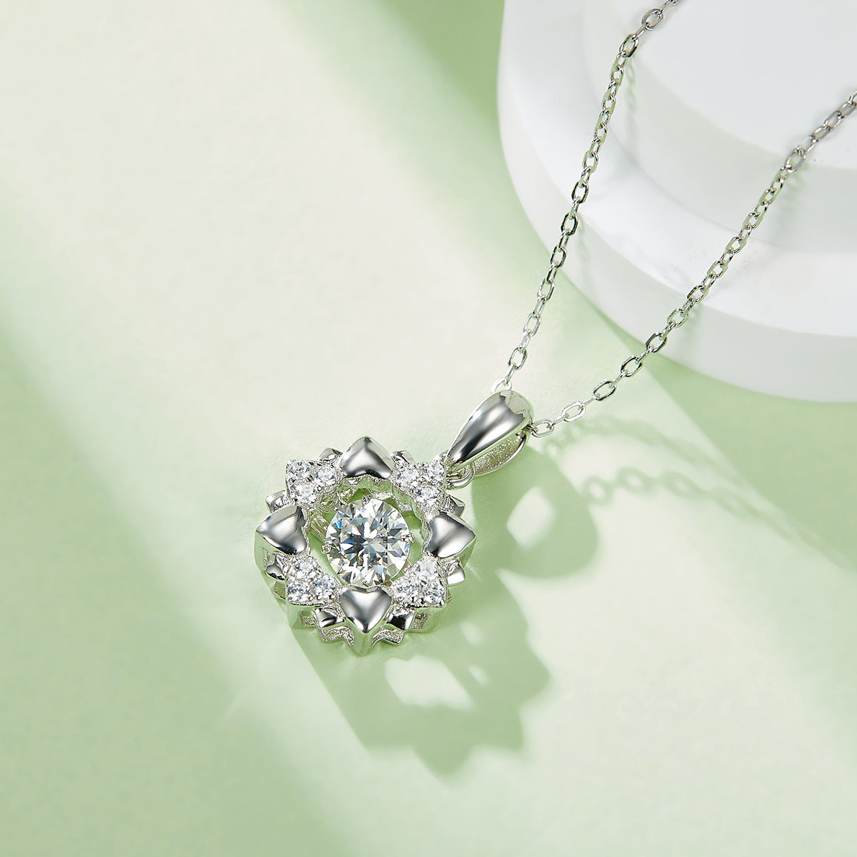 S925 Argent Sterling 0.5ct D Couleur VVS1 Collier pendentif fleur de Moissanite 45cm Platinum P