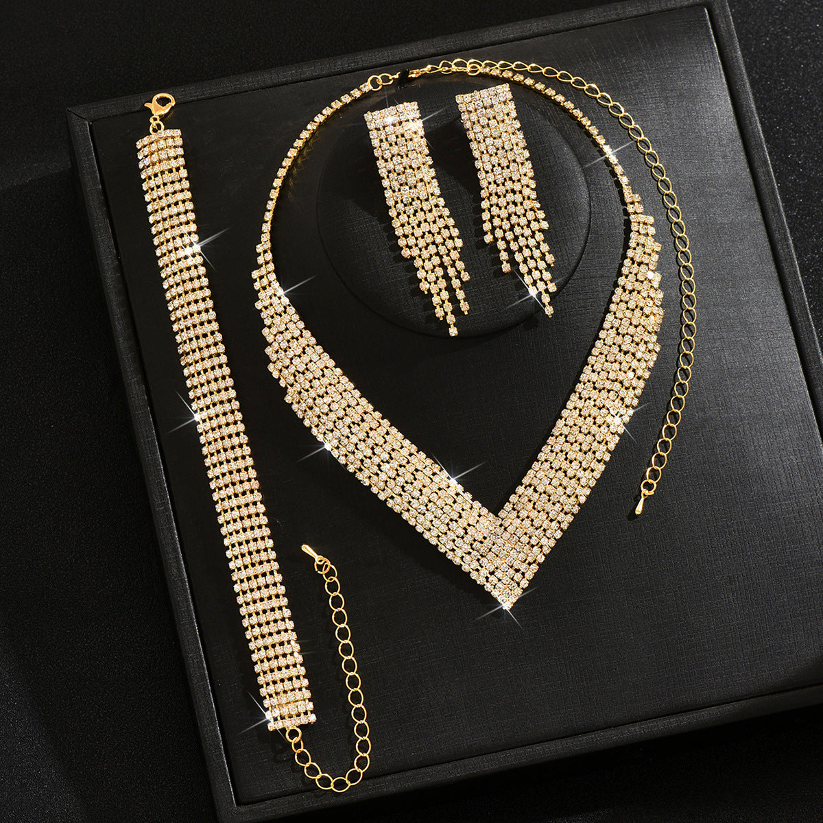 Femmes 3 Pcs Gold Tone V Forme Tassel Strass Set de bijoux