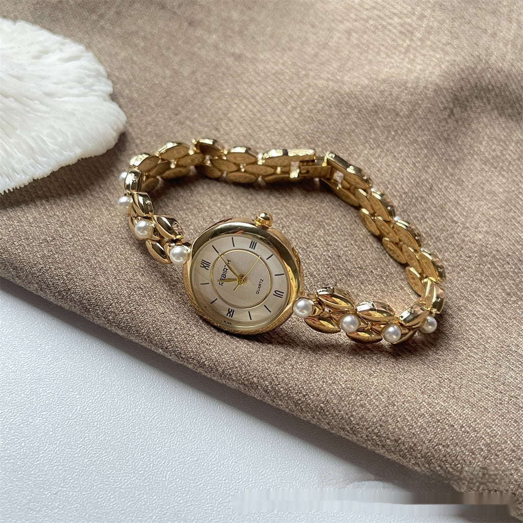 Montre en chaîne de perles romaines pour les femmes