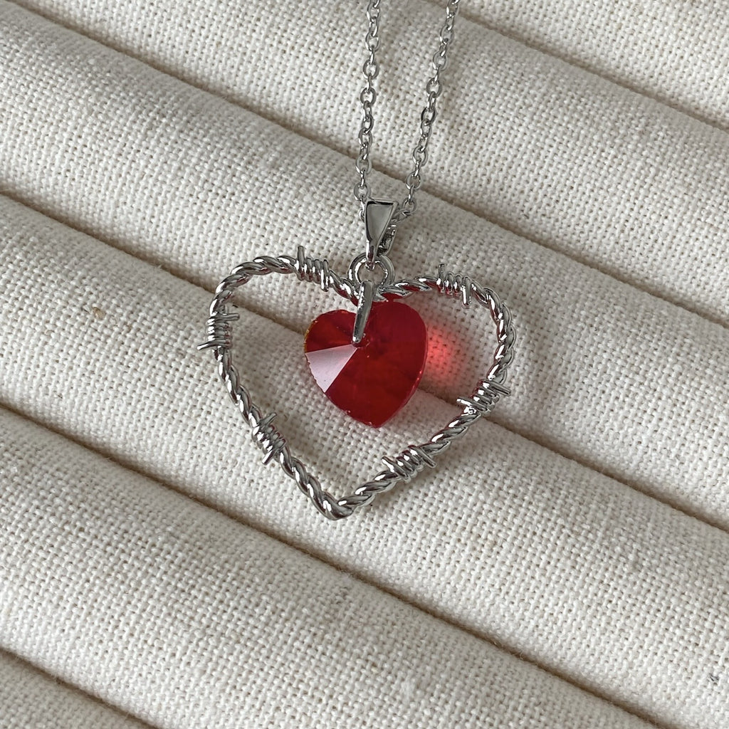 Collier de coeur rouge pour les femmes