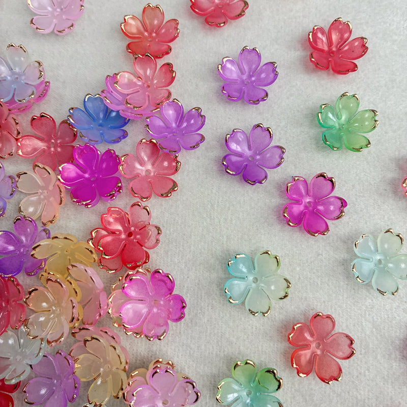 Perles de fleur de cerise en acrylique 5-Petal en forme d'or à deux tons