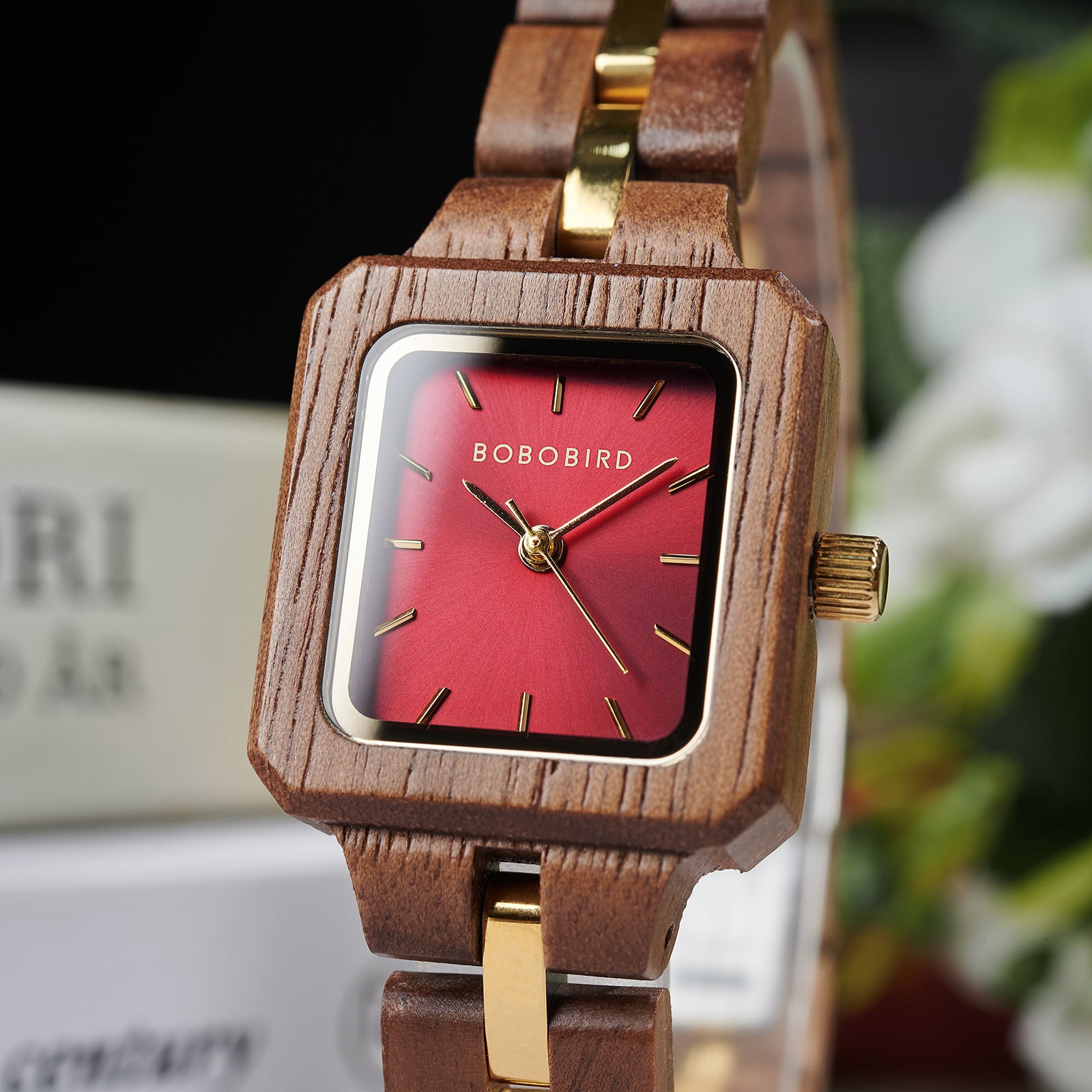 Montres en bois pour femmes à trois couleurs