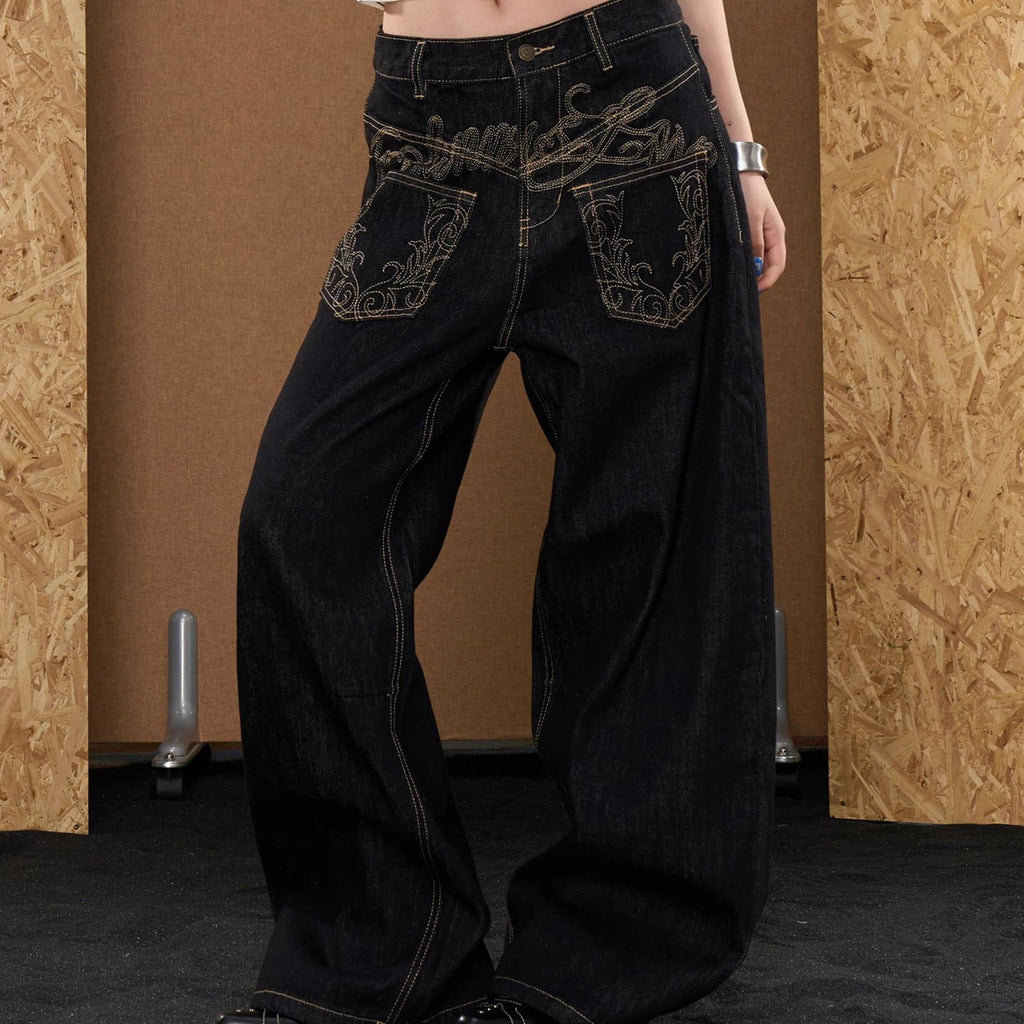 Brodé Jeans à épées tordues