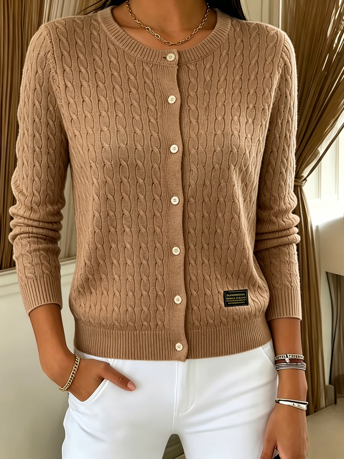 Women's long-sleeved button-up shirt