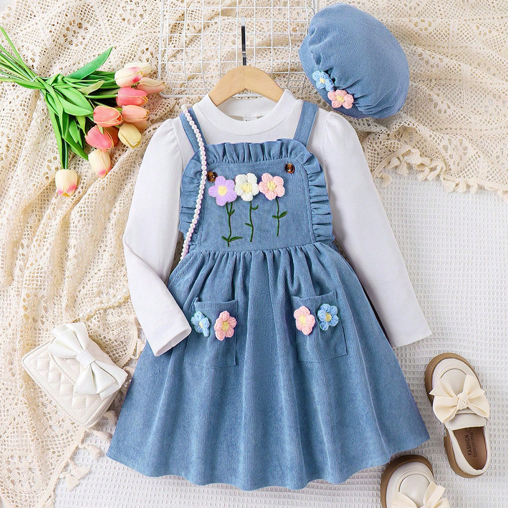 Top à col rond rayé avec une robe de suspenseur brodée florale