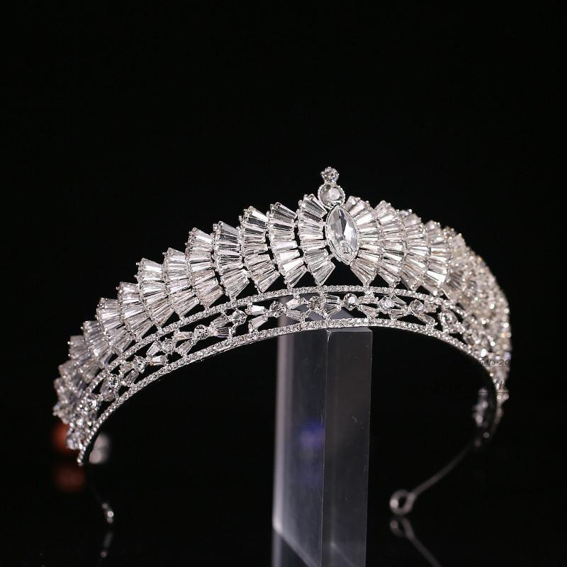 Japonais Et Coréen Mariage Alliage de Strass Knot Couronne de mariage