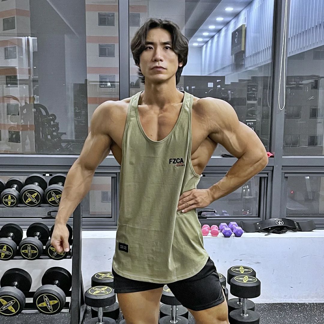 Sport Fitness Muscle Hommes Été Élastique Course Entraînement Hydratant l'humidité Veste Casual
