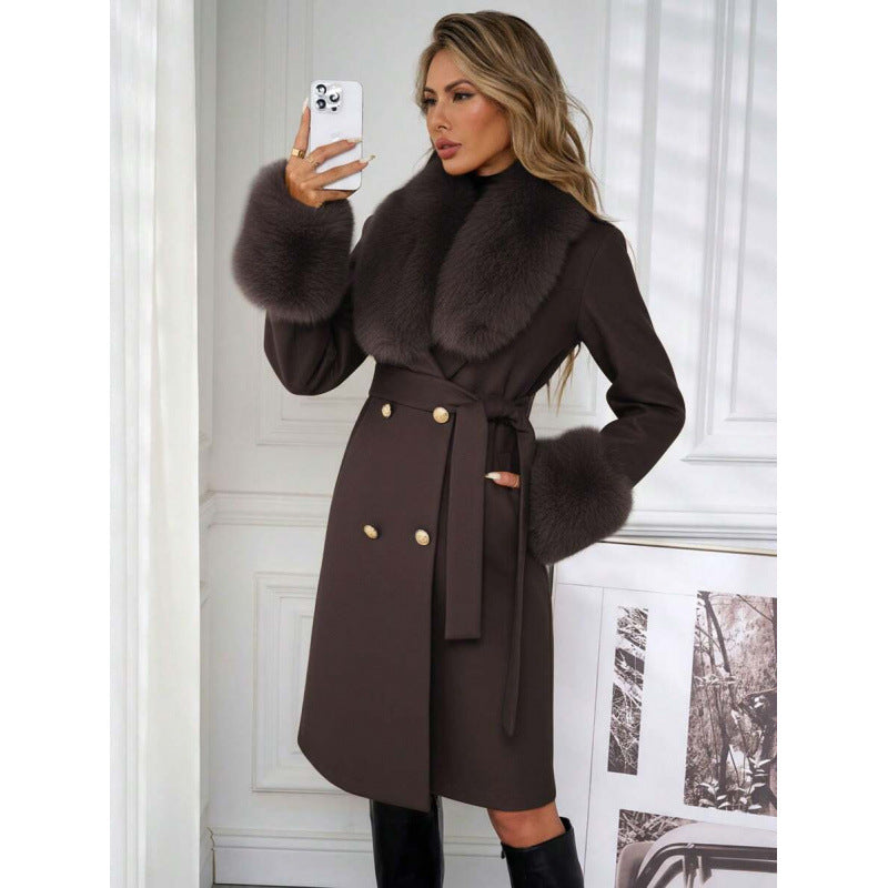 Élégant manteau de tranchée à deux seins avec une ceinture de cravate