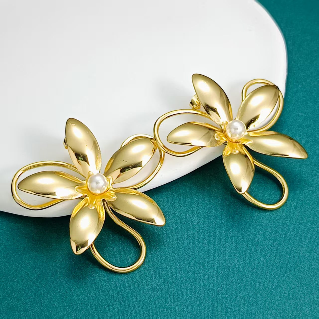 Boucles d'oreilles en acier inoxydable à double couche Léger Luxe avec une sensation Premium