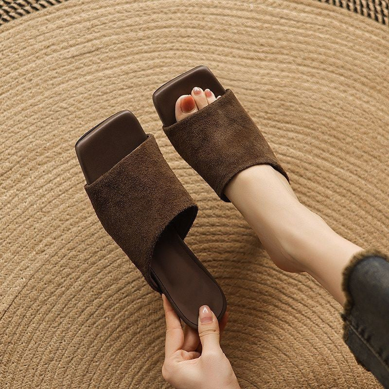 Vêtements de dessus pour femmes