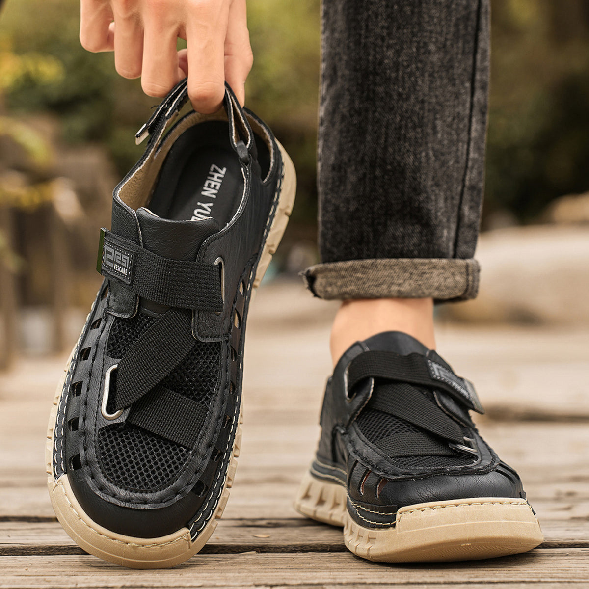 Trendy Outdoor Men's Closed-Toe Beach Sandals