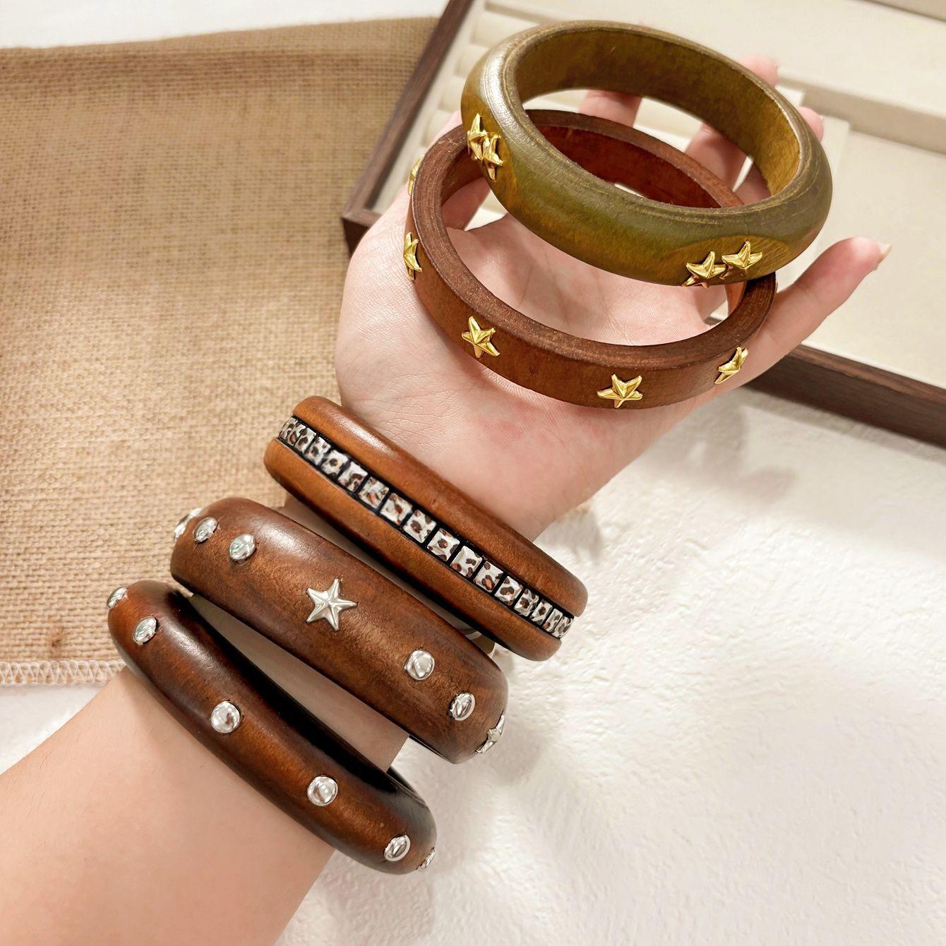 Versatile tendance et bracelet gras pour les femmes