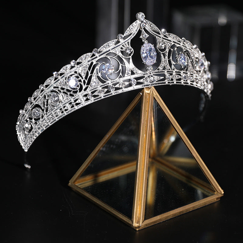 Maquillage de mariage Crown nuptiale de style européen