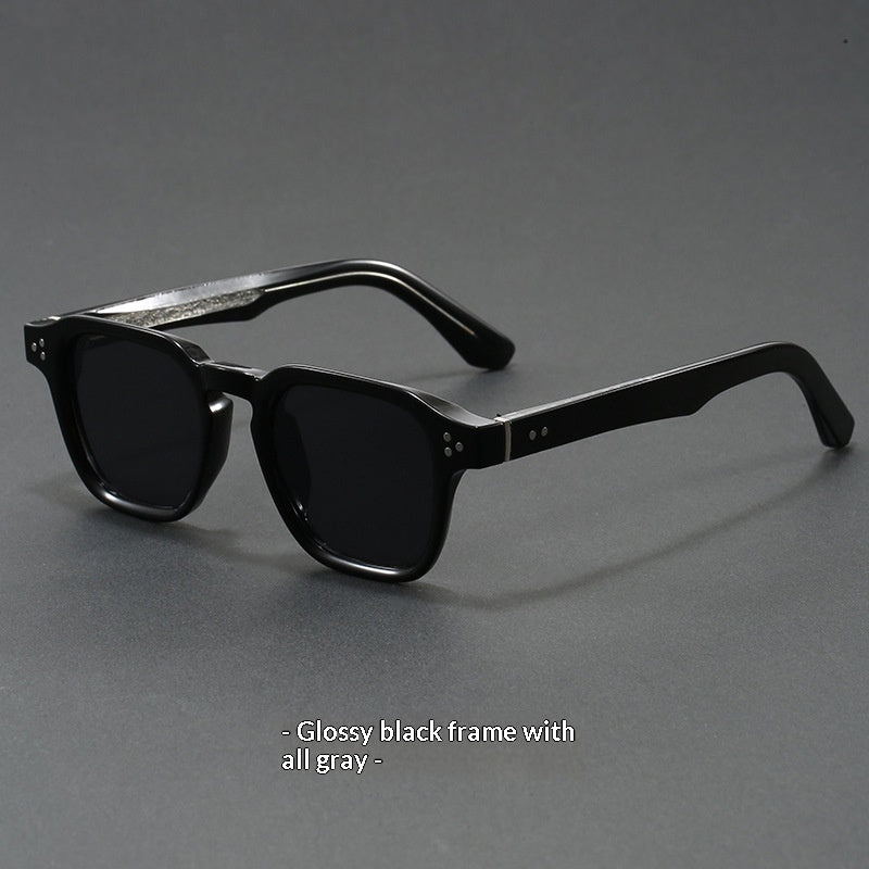 Men's vintage-style sunglasses