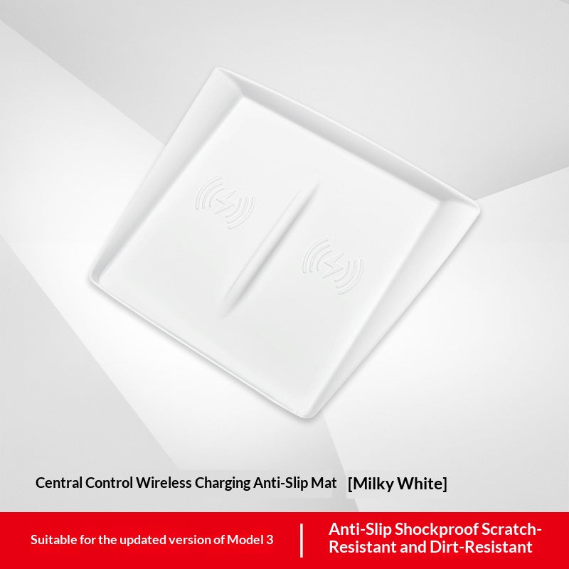 Pad en silicone pour recharger le téléphone sans fil sur la console du centre des voitures
