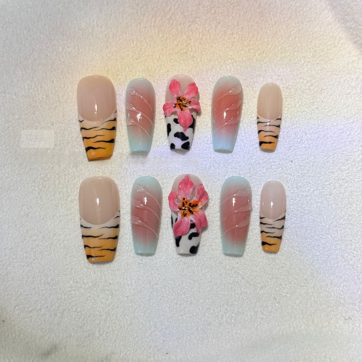 Motif de zèbre Lily main carving ongles art