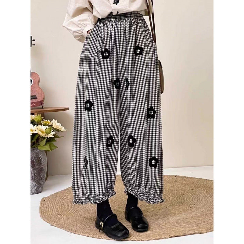 Pantalons de culture floraux en trois dimensions plaqués Pantalons à pattes droites en relief pour femmes