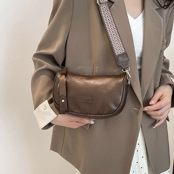 Les sacs de Boston sont en tendance cet automne et l'hiver avec une ambiance rétro