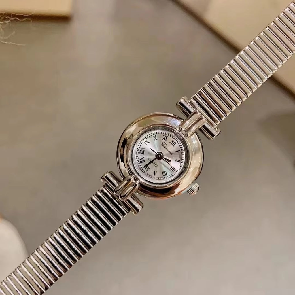 Fashionable Tendance Quartz Montre Rétro Lampe Luxueuse Montre Femme
