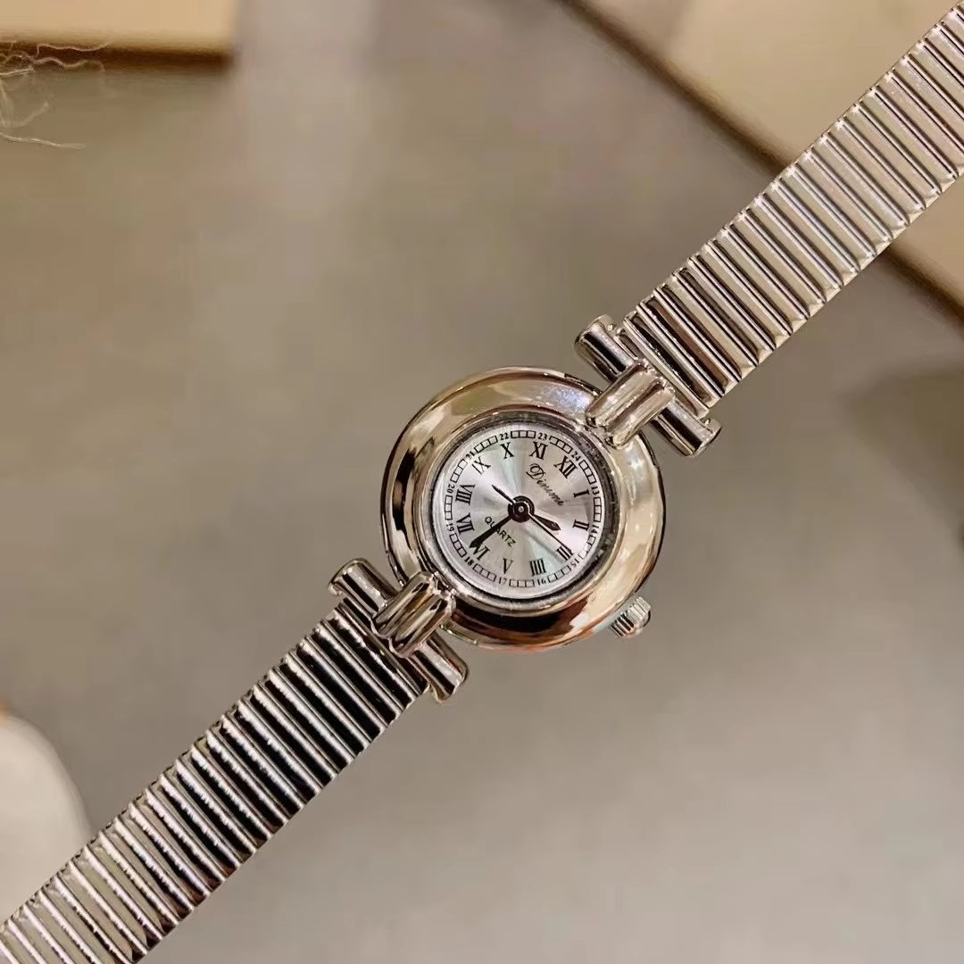 Fashionable Tendance Quartz Montre Rétro Lampe Luxueuse Montre Femme