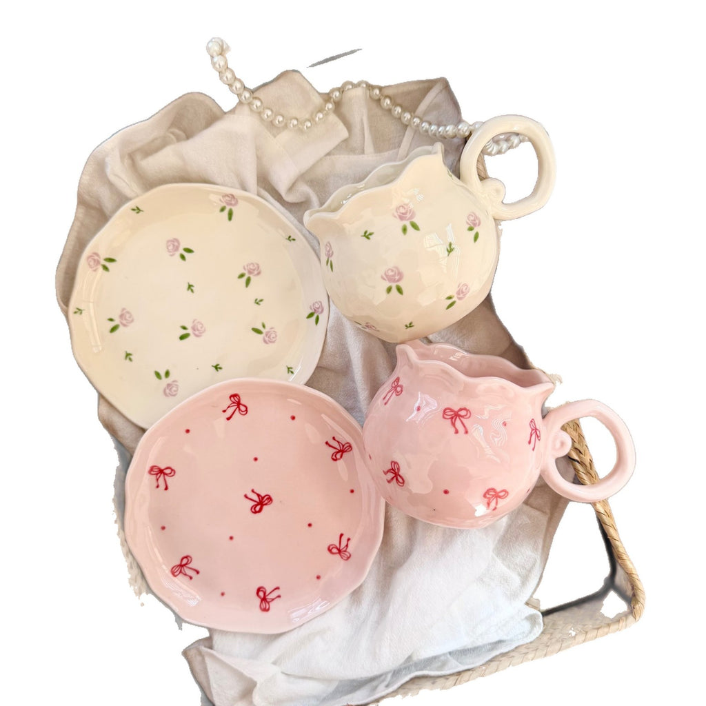 Coupe en céramique irrégulière et Saucer