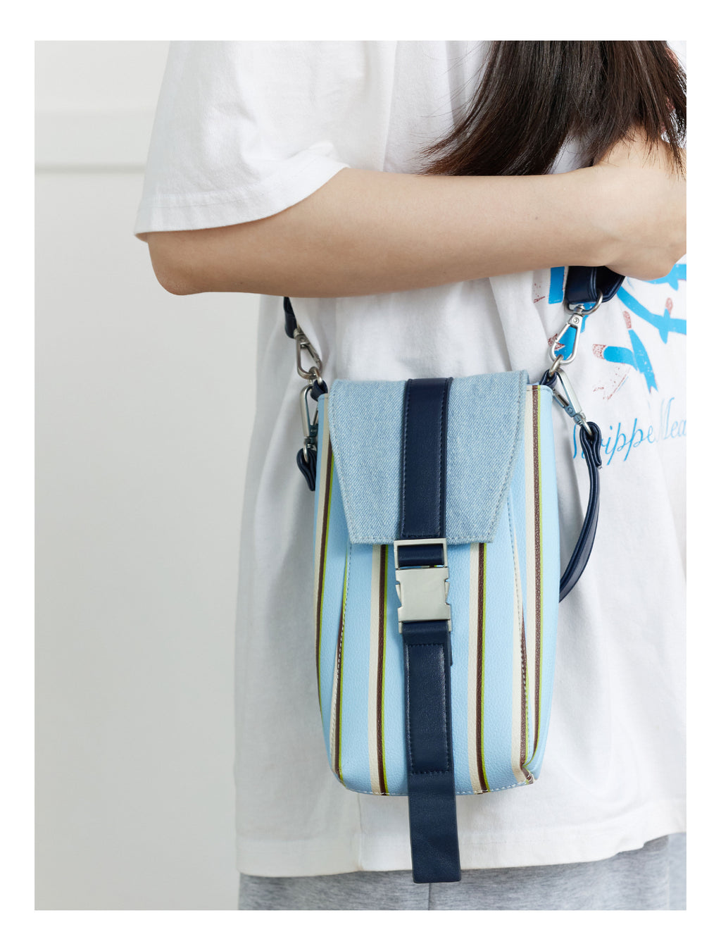 Sac de téléphone rayé