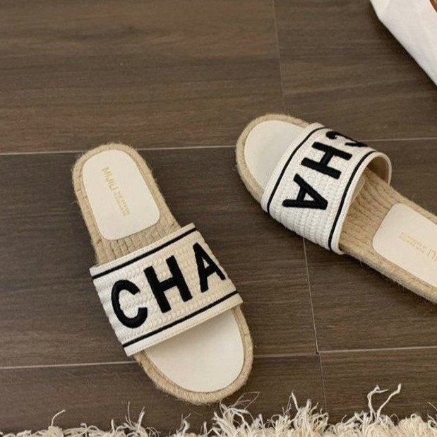 Femmes Fée Style Flat Slippers Summer Outdoor Fashion One Strap Sandales pour la robe