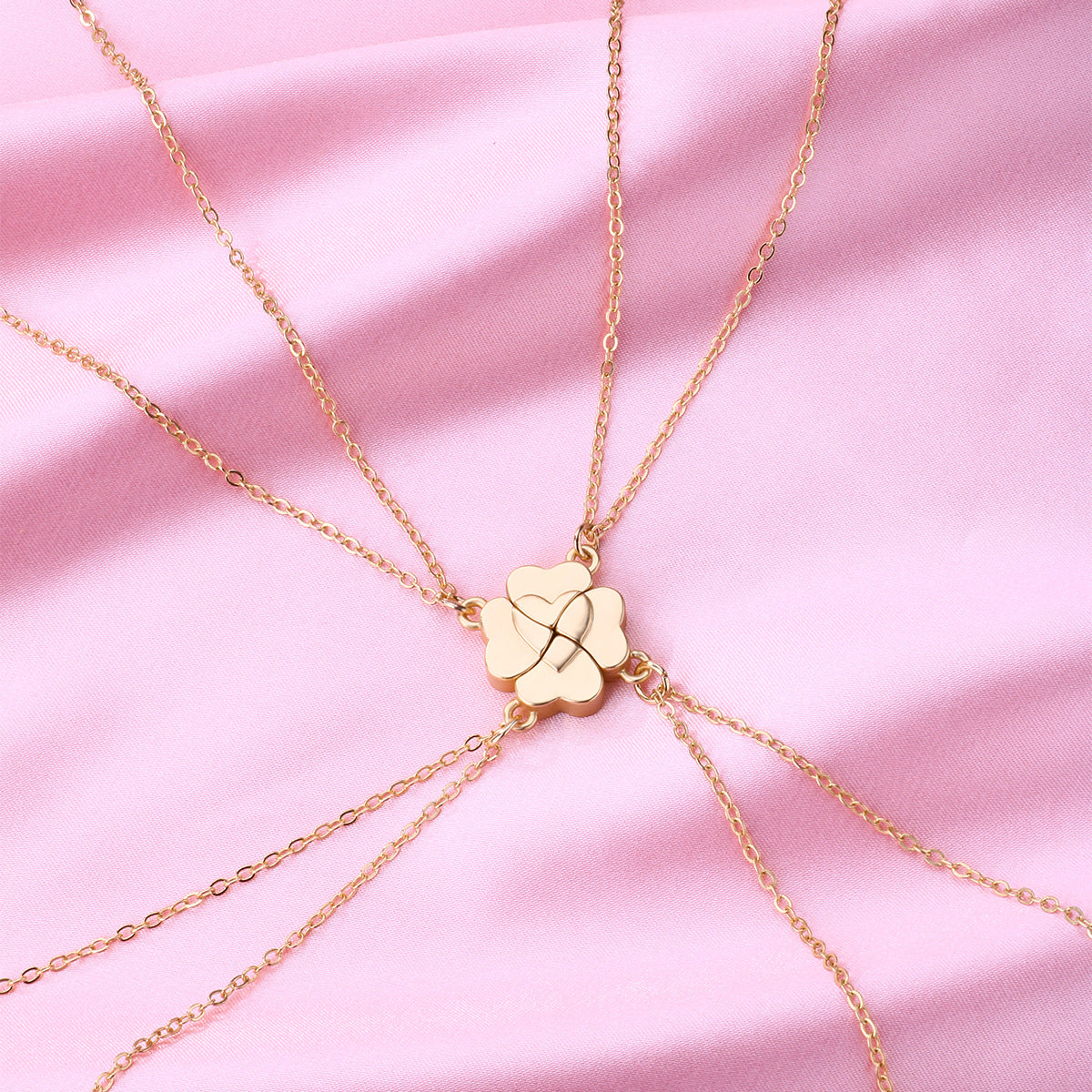 Collier de couture Clover à quatre feuilles Magnetite Good Friends Combinaison de 4 personnes