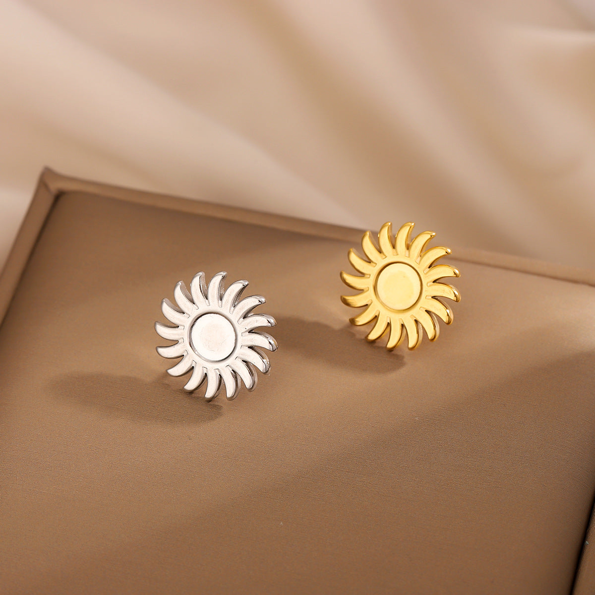 Boucles d'oreilles de mode créative simple Sunflower Acier inoxydable Boucle d'oreille Tempérament exagérée