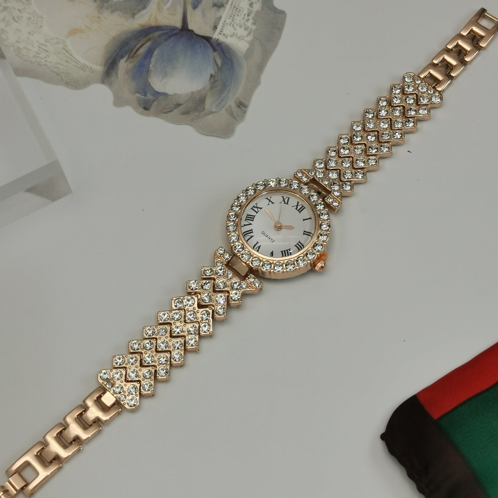 Fashion Business Versatile Diamond Starry Sky Quartz Bracelet de montre pour les femmes