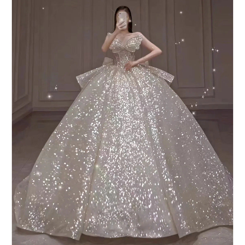 Robe de mariée rétro de l'industrie à une épaule longue traînée