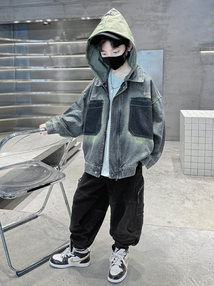 Manteau de denim pour garçon plus âgé