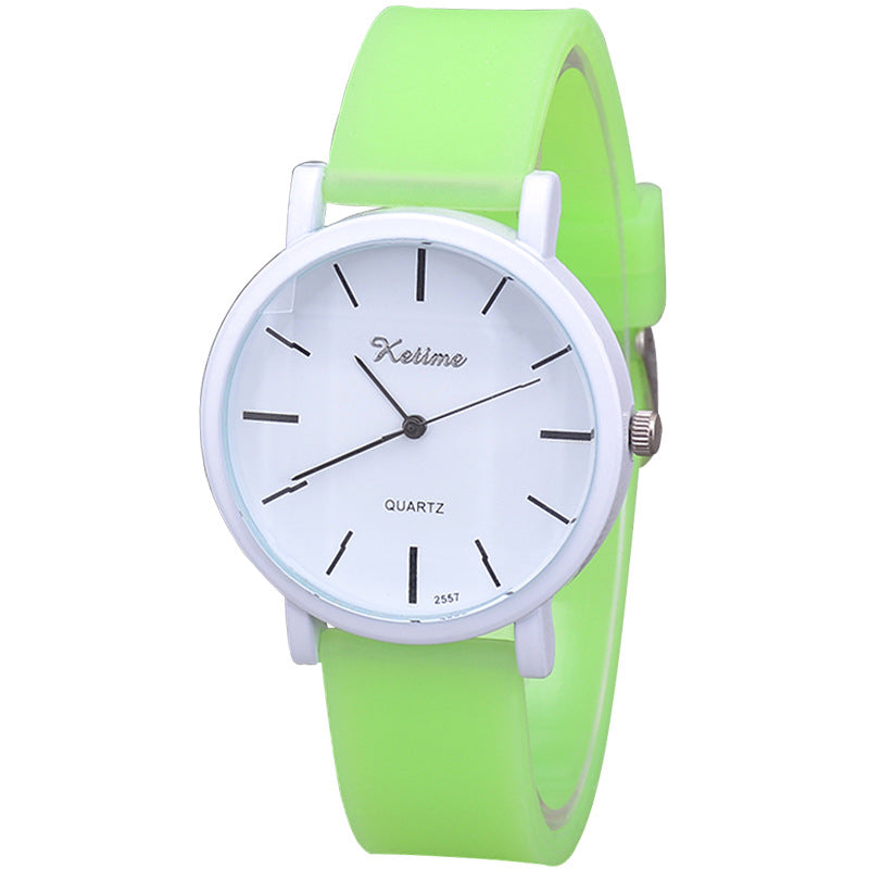 Fashion Quartz Silicone Band Watch