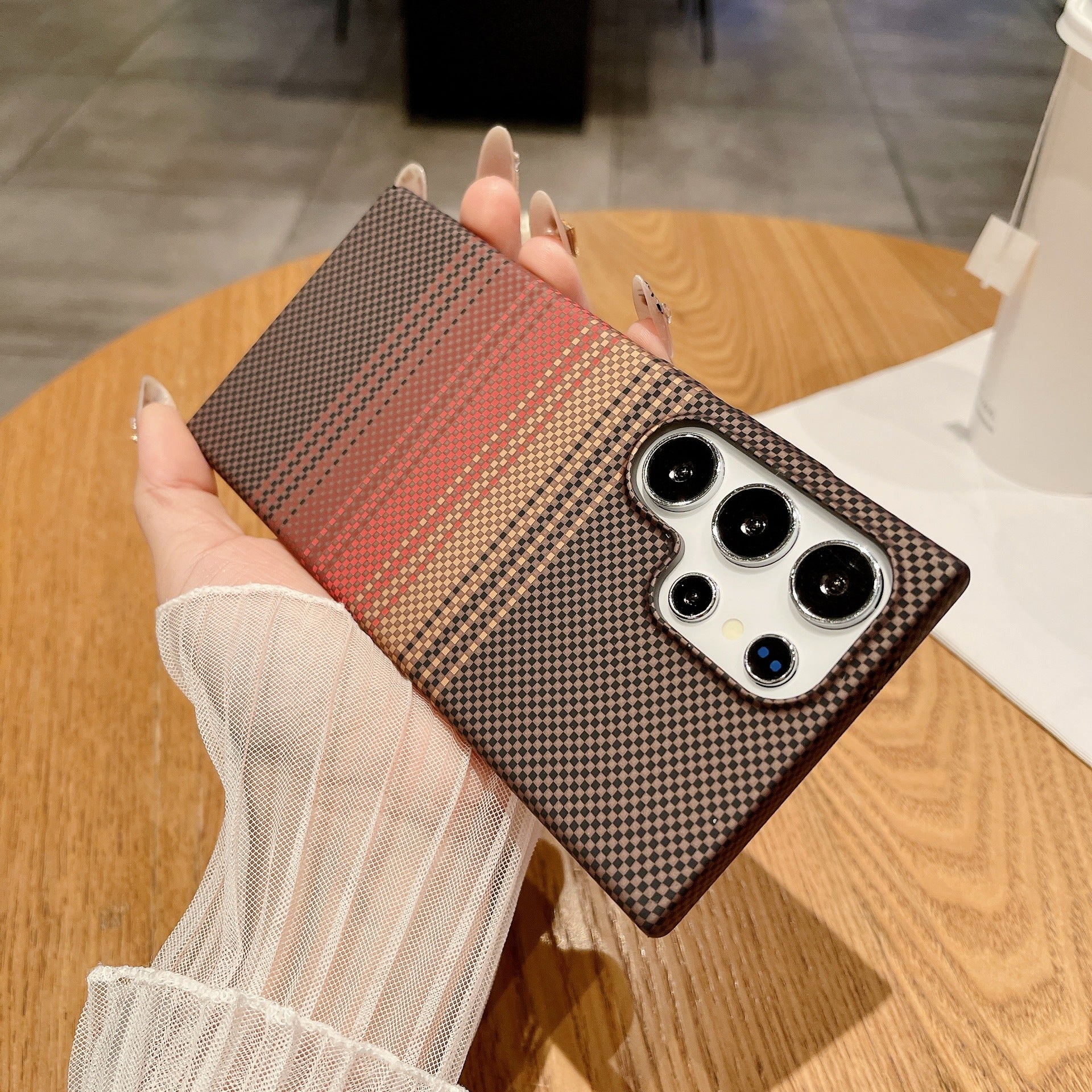 Boîtier de téléphone dur magnétique S23U intégré