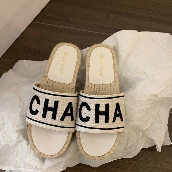 Femmes Fée Style Flat Slippers Summer Outdoor Fashion One Strap Sandales pour la robe