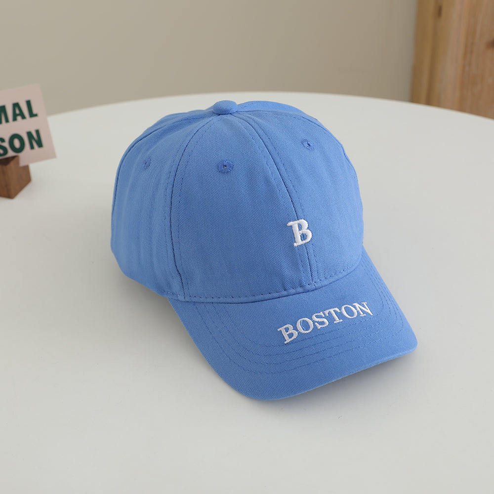 Lettre brodée de couleur unie BOSTON - Une simple et modeable casquette de baseball pour enfants F