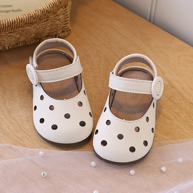Soft Soled, non glissant, respirant, style Baotou Sandales de plage de marche, chaussures perforées, Le