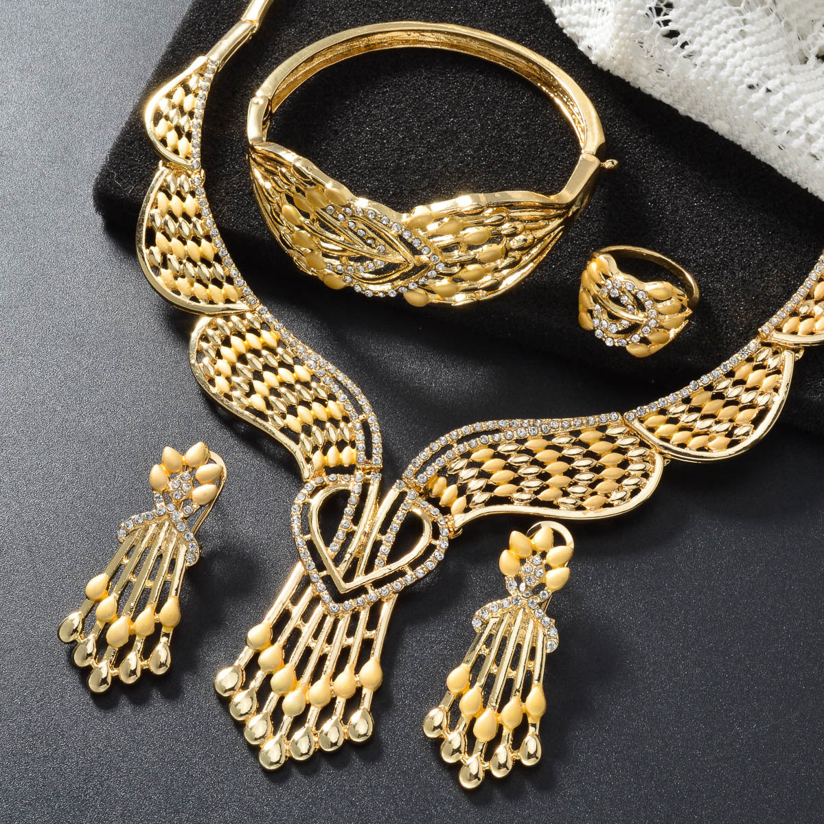 Bijoux exagérés de style européen et américain