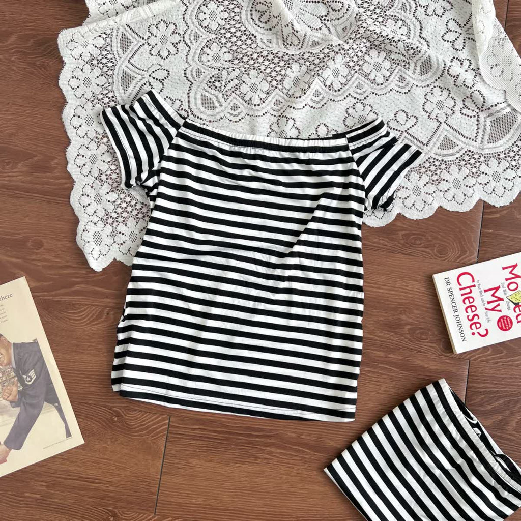 Manche courte rayée noire et blanche