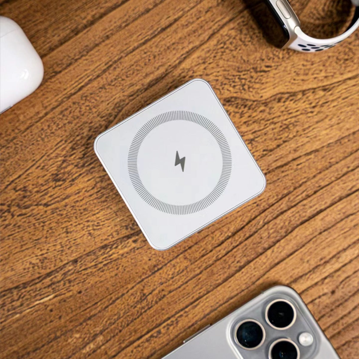 Three-in-one magnetic wireless charger