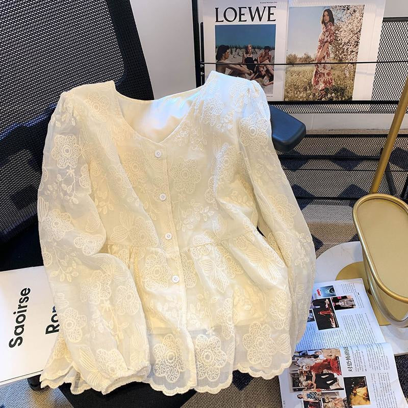 Fashionable flattering basic top