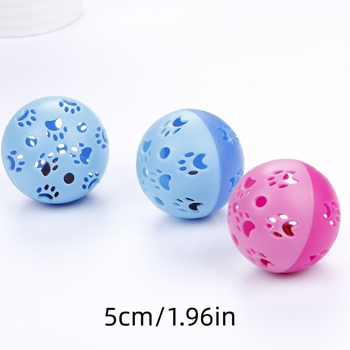Balle de teasing de chat en plastique coloré Mesh Hollow Sound