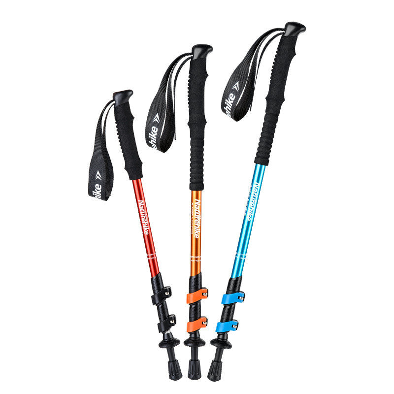 Poles de trekking en plein air avec trois sections