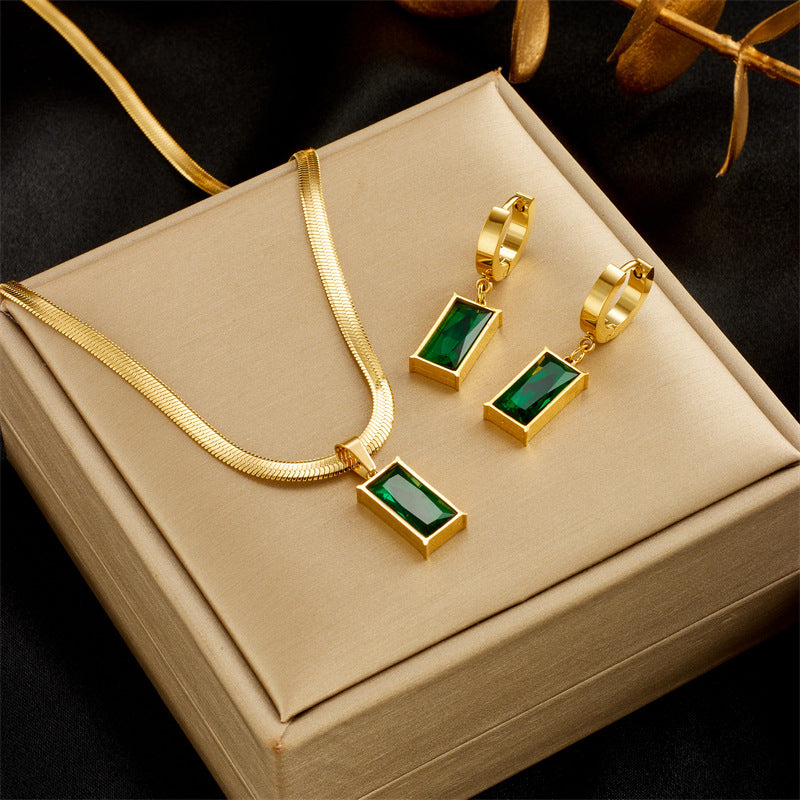 Chaîne de lame avancée Sens de lumière luxe pendentif émeraude Zircon