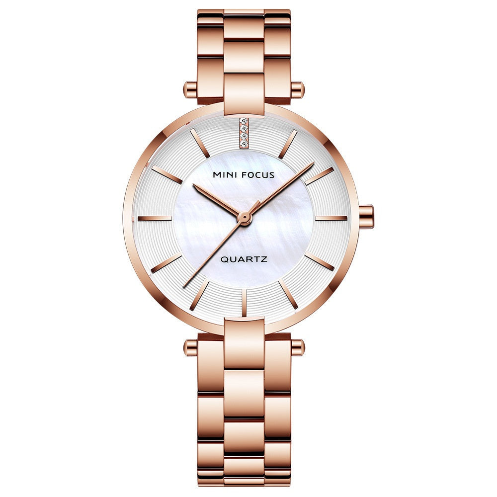 Femmes Casual Quartz Montre simple et élégant bracelet en acier inoxydable