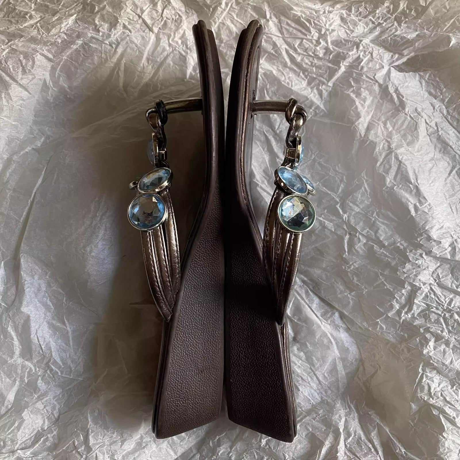 Un pas Slope Soled French Style Vintage Flip Flops