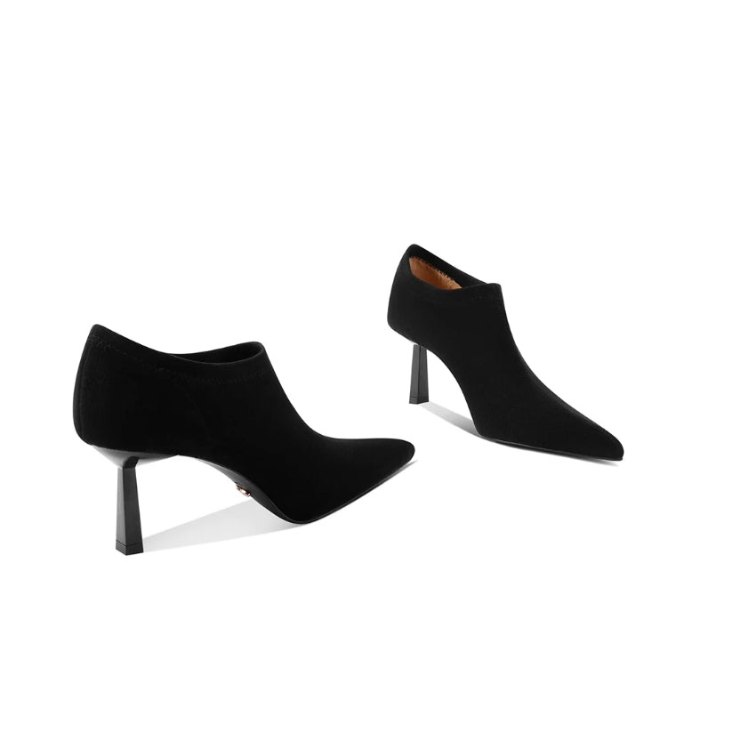 Arrivées de printemps Pompes polyvalentes Stiletto et bottes de cheville avec une boîte d'orteils profonde pour le Commu